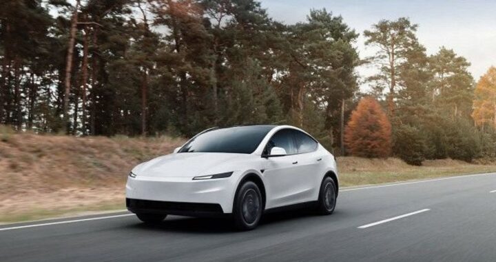 Tesla Model Y начала самостоятельно звонить по телефону