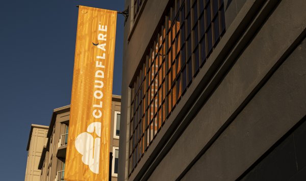 Cloudflare устранил массовый сбой, такие сервисы, как ChatGPT, были восстановлены.