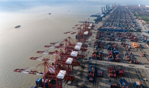 Китайский экспорт неожиданно сократился впервые с февраля