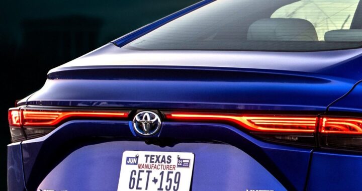 Toyota подает в суд за продажу… водородных бомб