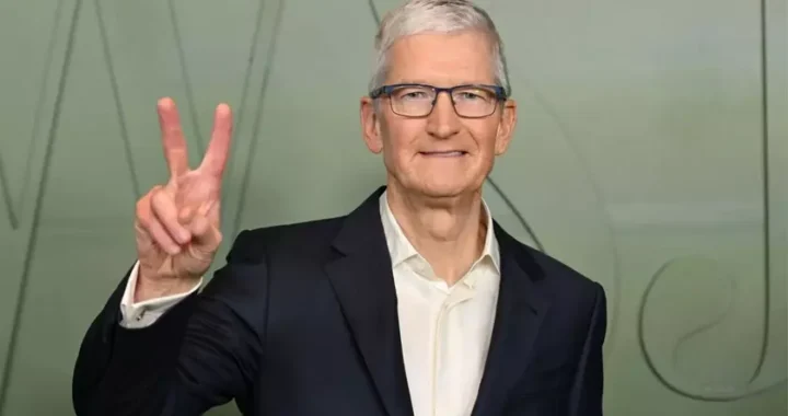 Bloomberg: Тим Кук не собирается уходить в отставку — глава Apple останется на своем посту до конца президентского срока Трампа