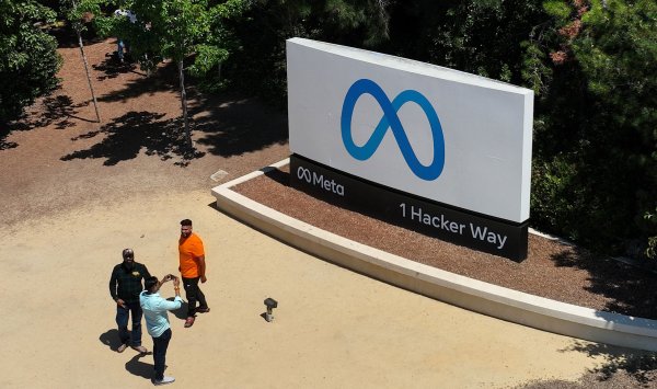 Расходы Меты на ИИ напомнили инвесторам о фиаско с метавселенными