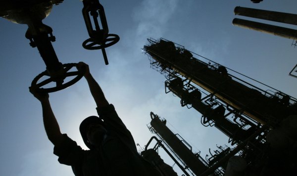 Иракская нефть Лукойла продолжает поступать, но продажи взял на себя Багдад