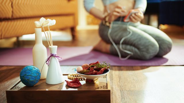 30 минут йоги, медитации и ароматерапии