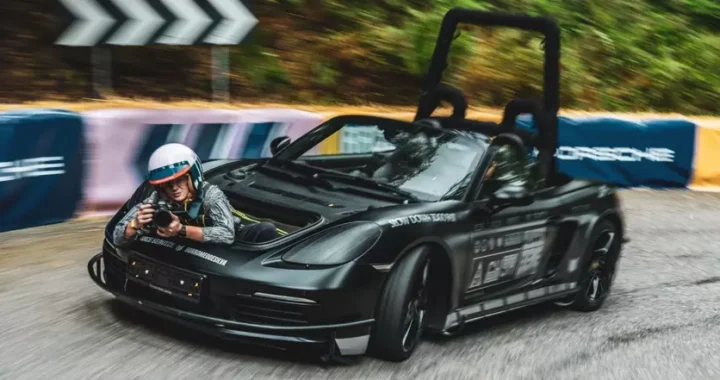 Porsche рассекретила уникальный Boxster для съемок самых быстрых моделей марки