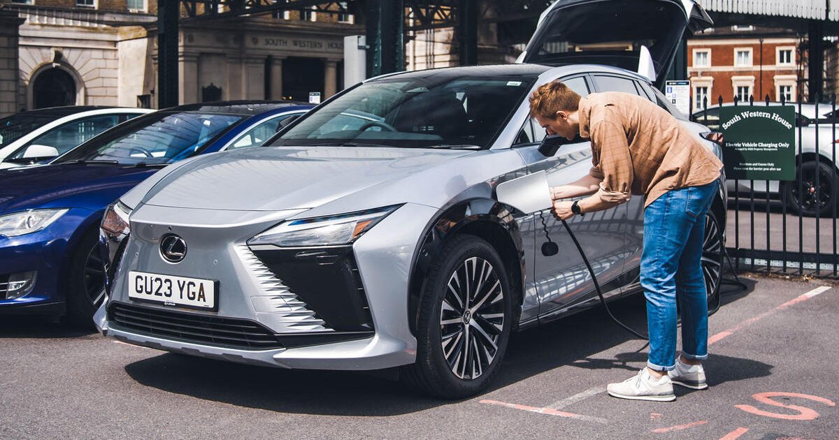 Еще одна страна Европы вводит налог на электромобили