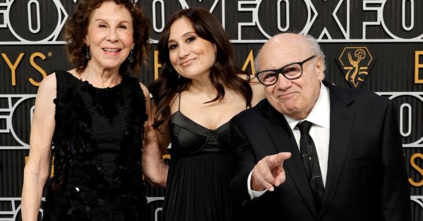 Дэнни ДеВито доволен своими обязанностями дедушки