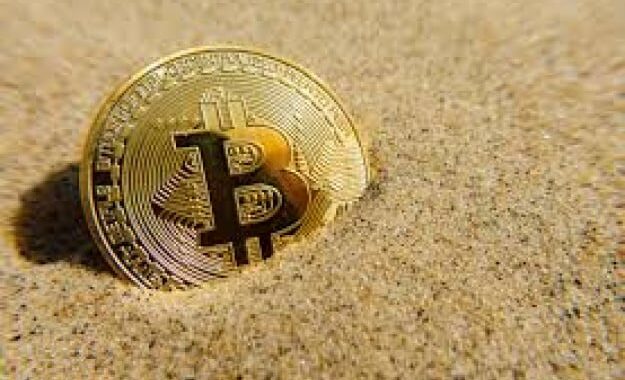 Власти Китая обвинили США в краже 127 000 биткойнов