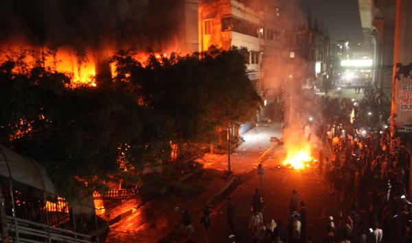 Бангладеш погрузился в насилие после смерти ведущего активиста