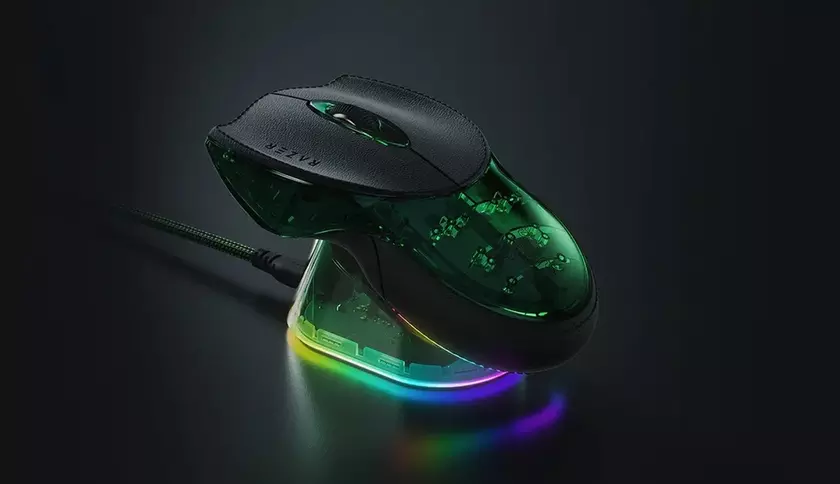 Знаменитая игровая мышь Razer Boomslang возвращается с обновленным дизайном и современными функциями.
