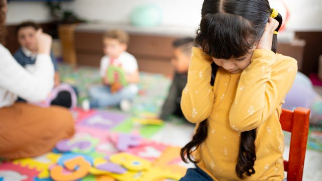 Избирательный мутизм: когда слова ребенка замирают от страха