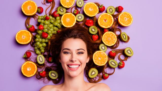 Что нужно есть, чтобы волосы были здоровыми и яркими?