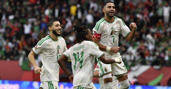 Бывшая звезда «Манчестер Сити» разразилась скандалом в Каннах