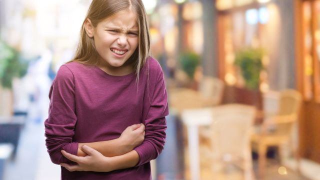 Каковы причины запоров у детей?