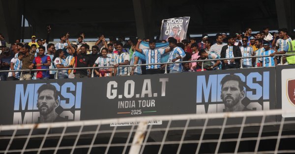 Индийцы в ярости от Месси, разбивающего бутылки и сиденья +ФОТО и ВИДЕО