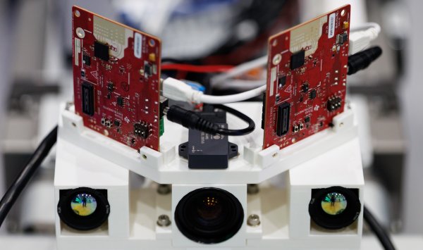 Болгария становится инженерным центром аккумуляторов, спутников и промышленного программного обеспечения