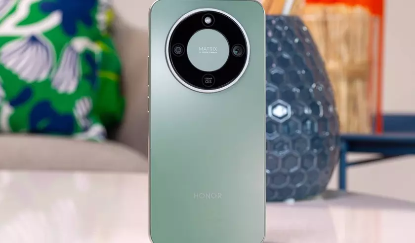 Honor представила бюджетный смартфон Magic 8 Lite с аккумулятором емкостью 7500 мАч и суперярким OLED-экраном