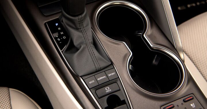 Toyota подала в суд из-за неисправной коробки передач