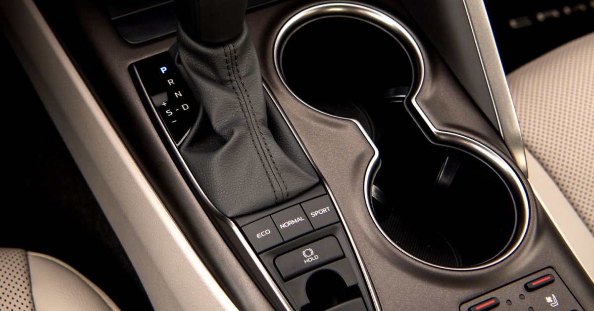 Toyota подала в суд из-за неисправной коробки передач