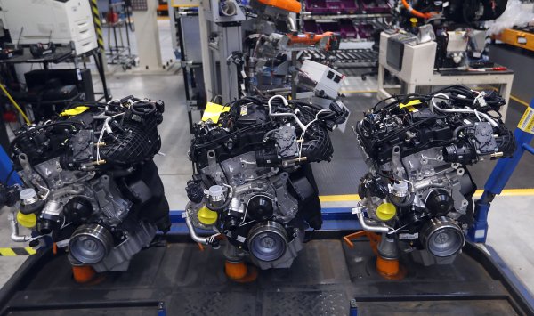 Европа сняла запрет на двигатели внутреннего сгорания