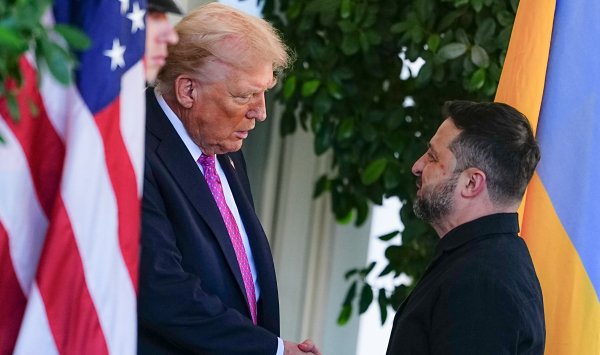 Россия уже ставит под сомнение мирный план, когда Зеленский идет к Трампу