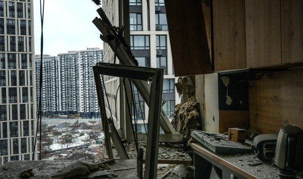 Зеленский готовится к встрече с Трампом, пока Россия бомбит Киев