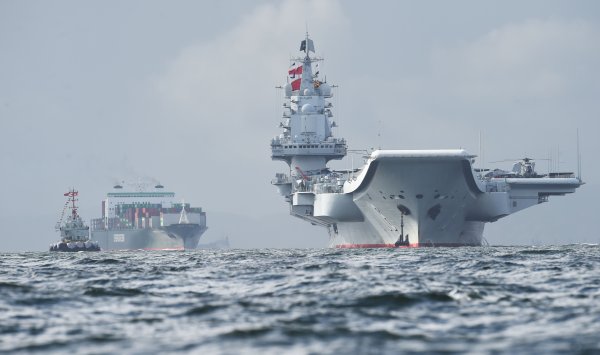 Китай начал учения с несколькими видами войск вокруг Тайваня