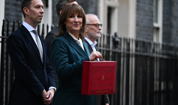 Беспомощный бюджет Рэйчел Ривз движим страхом