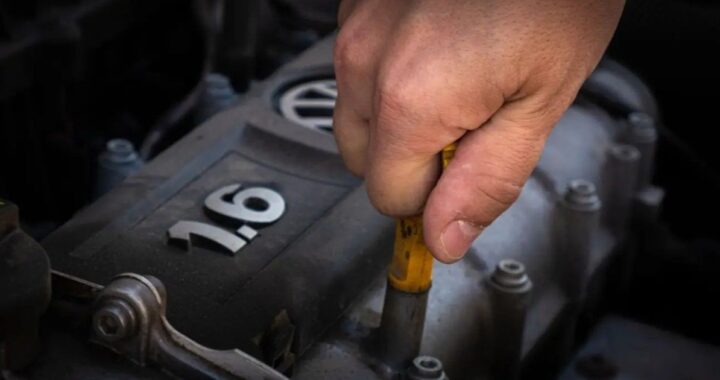 Сколько масла должно быть в двигателе