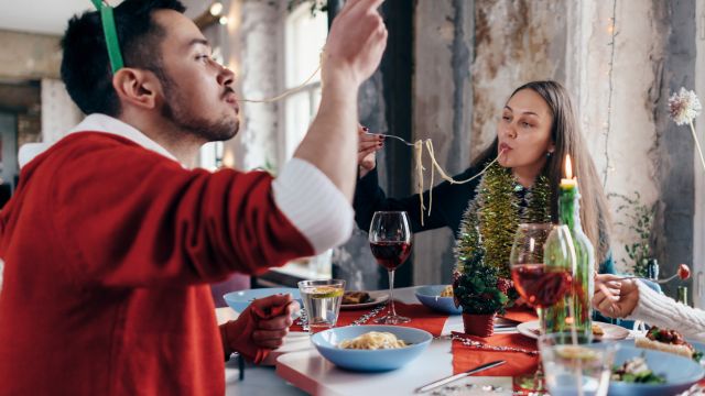 Как бороться с праздничным перееданием?