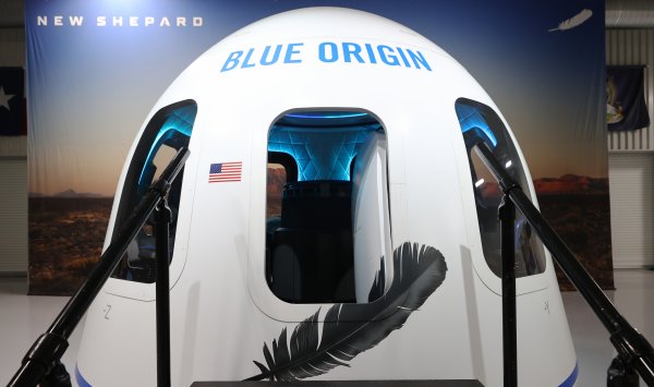 Blue Origin после задержки запустила в космос первого человека, прикованного к инвалидной коляске