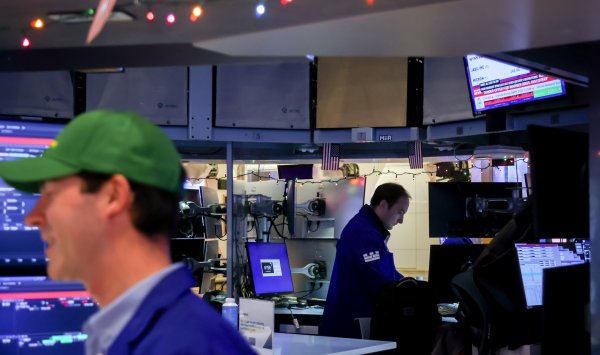 Трейдеры делают ставку на меньшее снижение процентных ставок по всему миру