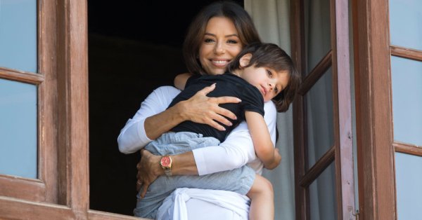 Ева Лонгория рассказала, почему ей пришлось ждать до 43 лет, чтобы впервые забеременеть