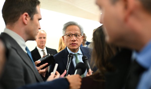 Nvidia не уверена, что Китай одобрит чипы H200