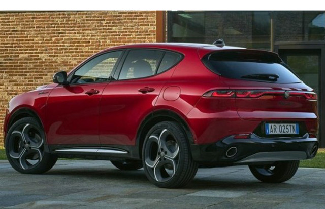 Альфа Ромео Тонале