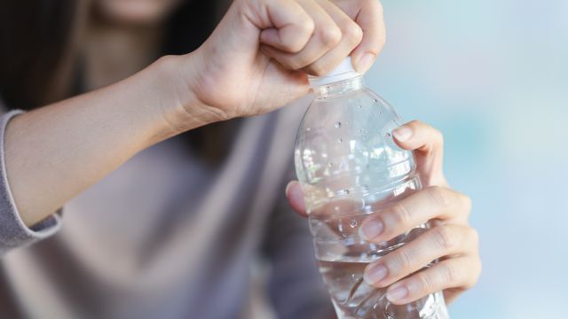 Бутилированная вода не безопаснее водопроводной