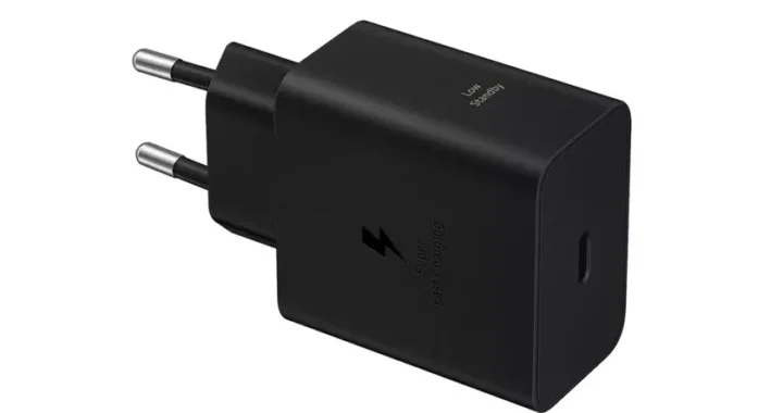 Samsung ускоряет зарядку флагманов: компания выпустила первый адаптер питания мощностью 60 Вт