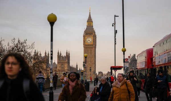 Высокие расходы в Британии вынуждают людей возвращаться на работу