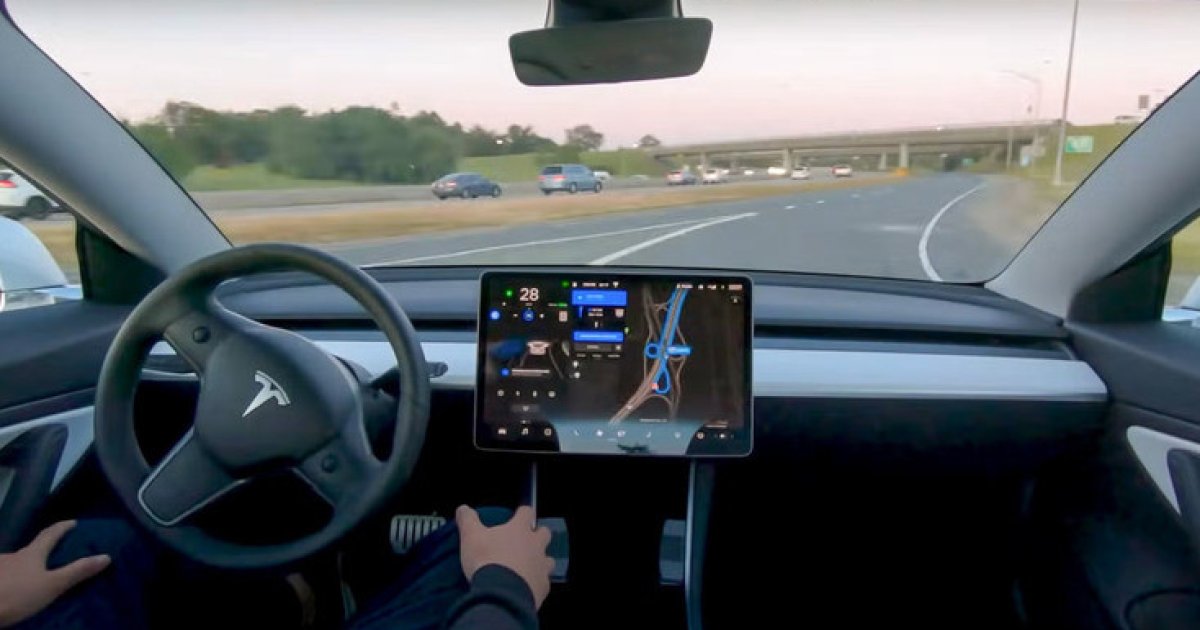 Автономная система Tesla спасла мужчину от сердечного приступа