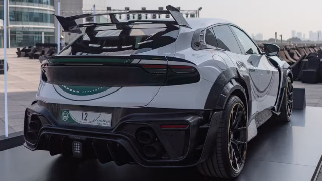 Ferrari Purosangue Pugnator Mansory Дубай