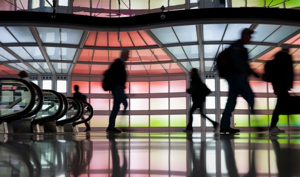 Как новые проверки в социальных сетях изменят поездки в США