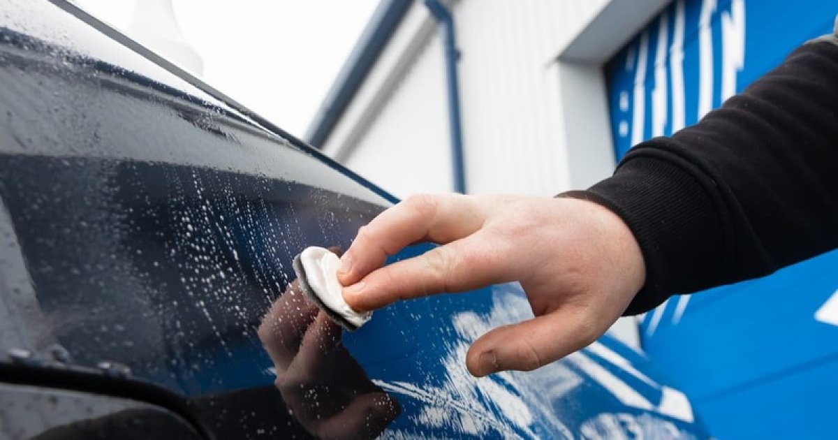 Кусок глины творит чудеса с чисткой автомобиля