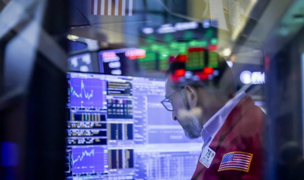 Почему рынок криптовалют рушится и что будет с акциями на этой неделе