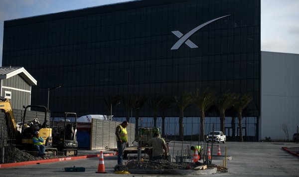 SpaceX подтвердила планы IPO и установила оценку в $800 млрд.