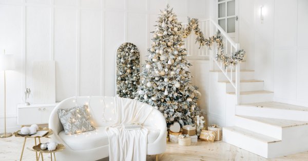 Зимний уют, тепло и минимализм — Как украсить дом в белом цвете этой зимой