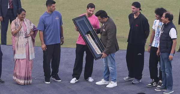 Месси завершил тур, в котором устроил хаос