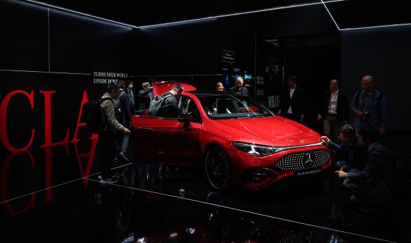 У Mercedes есть иск на сумму 1,1 миллиарда долларов против запрета на новые виды КПГ в 2035 году.