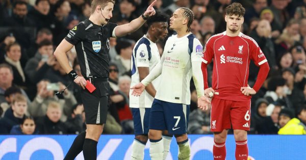 Бельцы и красные карточки: Слабый «Ливерпуль» обманул «Тоттенхэм» на 9 очков