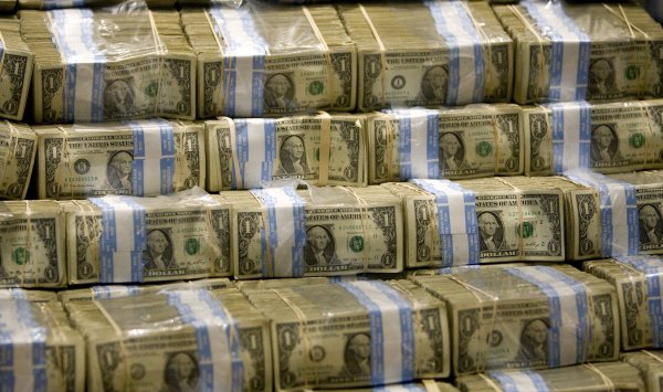 Чрезмерная привилегия доллара — это жизнь взаймы