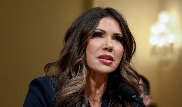 США приостанавливают лотерею грин-карт после нападений на Брауна и MIT